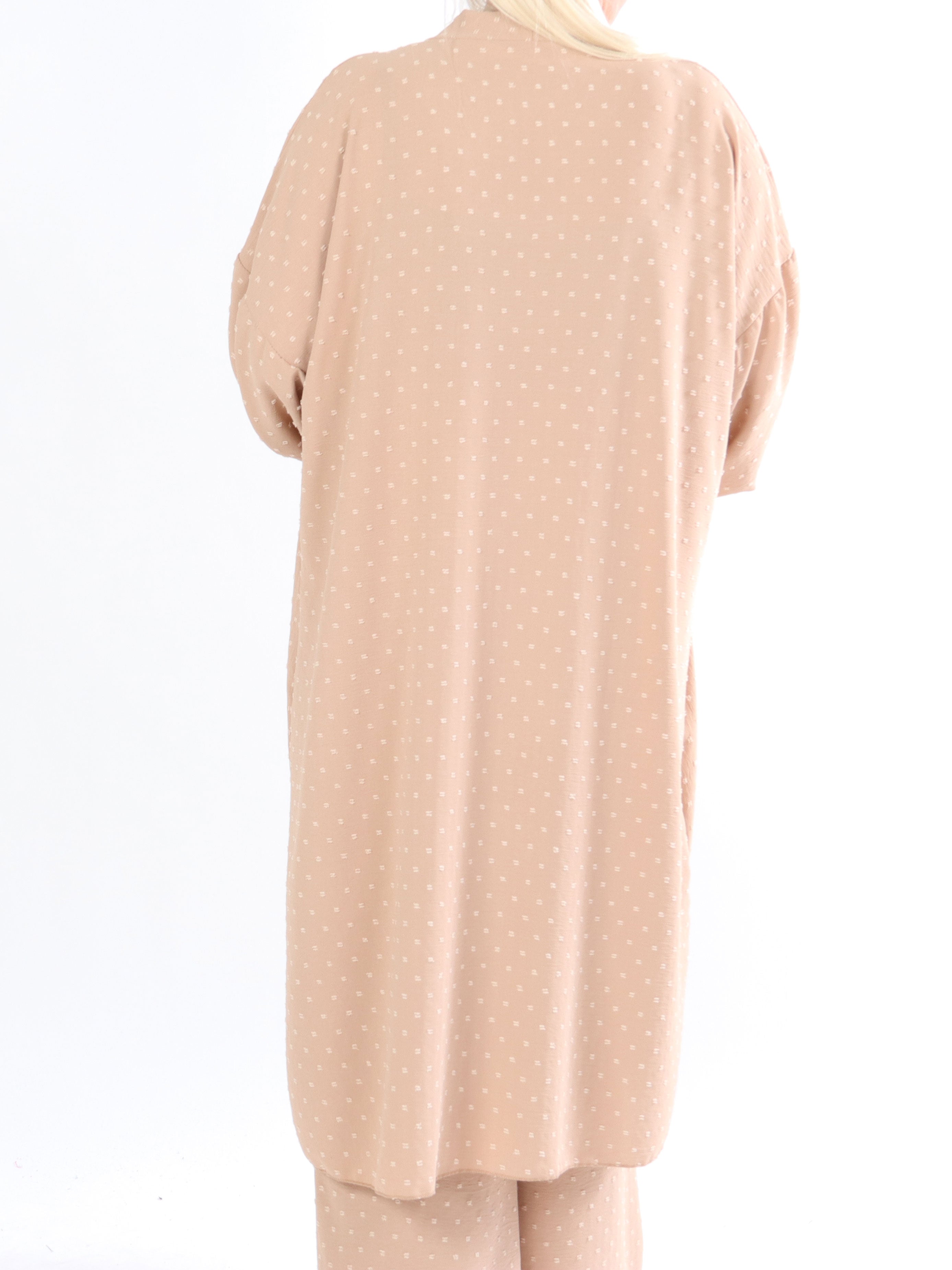 Marbella - Sød let plus size cardigan med prikket mønster